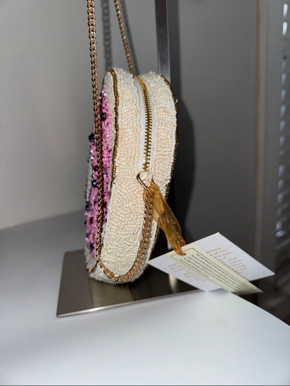 Beaded Doughnut Crossbody Bag - Picture 4 of 7